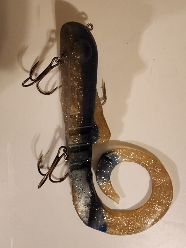 Bulldog: Musky Bait Custom Made Blue/Clear/Silver Flakes